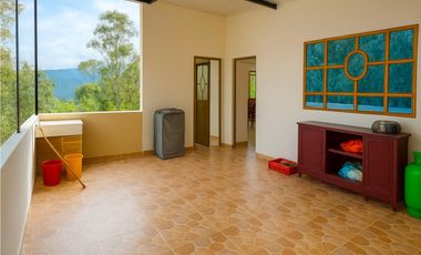 casa en venta en pacho. Cod V9652721