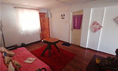 Vende o Arrienda  Casa/comercial en calle Ricardo Vicuña