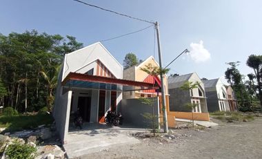 Rumah di jual di dekat exit toll prambanan
