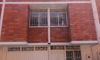casa en arriendo en fontana. Cod A217371