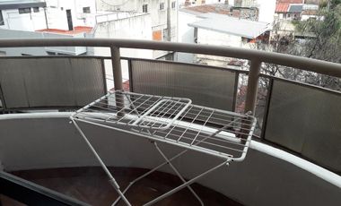 Departamento 2 ambientes con cochera - Olivos
