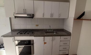 apartamento en venta en edf pietra santa. Cod V2292