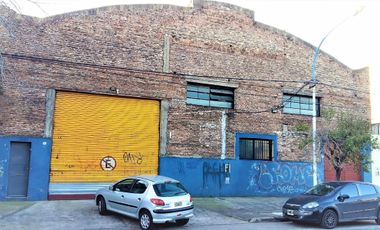 MUY BUEN GALPÓN PON PISO PARA MAQUINARIA PESADA CON OFICINAS