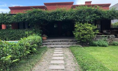 Lindísima casa en venta en Yerba Bueno colf Country
