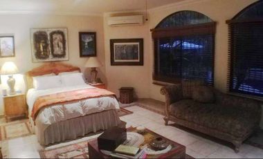 C167 - Venta Casa Mansión en Samborondón Primeros kilómetros 6 dormitorios - 1800 metros cuadrados