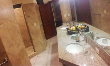 C167 - Venta Casa Mansión en Samborondón Primeros kilómetros 6 dormitorios - 1800 metros cuadrados