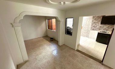 VENTA DE CASA Y LOCAL EN EL BARRIO NIZA DE DOS PISOS. Cod V5920