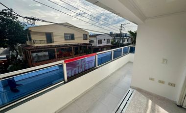 VENTA DE CASA Y LOCAL EN EL BARRIO NIZA DE DOS PISOS. Cod V5920