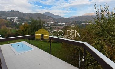Casa en venta de 5 dorm. en Lo Barnechea / Valle Escondido