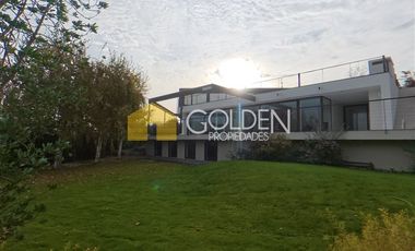 Casa en venta de 5 dorm. en Lo Barnechea / Valle Escondido
