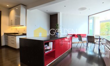 Casa en venta de 5 dorm. en Lo Barnechea / Valle Escondido