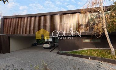 Casa en venta de 5 dorm. en Lo Barnechea / Valle Escondido