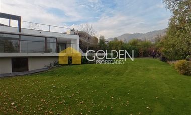 Casa en venta de 5 dorm. en Lo Barnechea / Valle Escondido