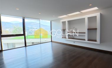 Casa en venta de 5 dorm. en Lo Barnechea / Valle Escondido