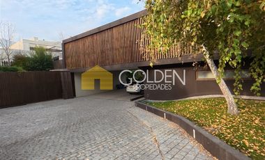 Casa en venta de 5 dorm. en Lo Barnechea / Valle Escondido