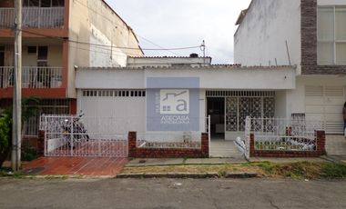 COD. 6227 - SE ARRIENDA CASA - BARRIO: PROVENZA