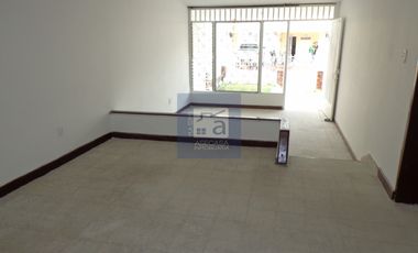 COD. 6227 - SE ARRIENDA CASA - BARRIO: PROVENZA