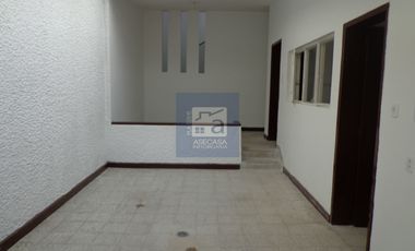 COD. 6227 - SE ARRIENDA CASA - BARRIO: PROVENZA