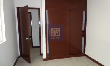 COD. 6227 - SE ARRIENDA CASA - BARRIO: PROVENZA