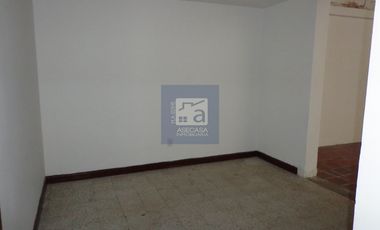 COD. 6227 - SE ARRIENDA CASA - BARRIO: PROVENZA