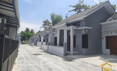DIJUAL RUMAH DI SLEMAN BAGIAN BARAT !!! UNIT TERBATAS 400JTAN AJA !!!