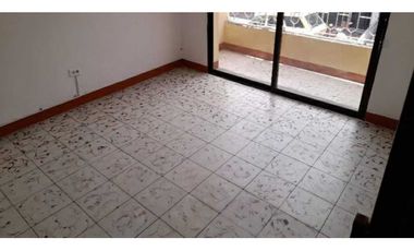 VENDO CASA EN MANRIQUE CENTRAL