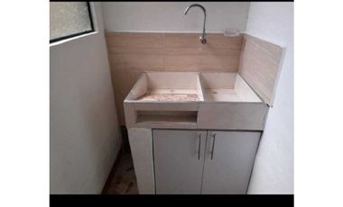 VENDO CASA EN MANRIQUE CENTRAL