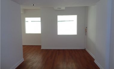 CONGRESO VENTA 2  OFICINAS FRENTE EXCELENTES! H. YRIGOYEN 1500