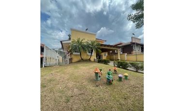 Se Vende Propiedad de 2 Plantas