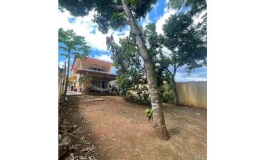 Se Vende Propiedad de 2 Plantas