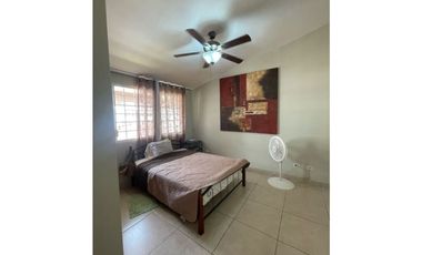 Se Vende Propiedad de 2 Plantas