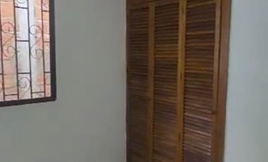 Alquilo amplio departamento de 4 habitaciones - Entre Ríos (J Luna)