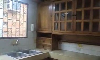 Alquilo amplio departamento de 4 habitaciones - Entre Ríos (J Luna)