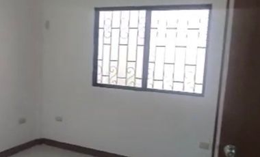 Alquilo amplio departamento de 4 habitaciones - Entre Ríos (J Luna)