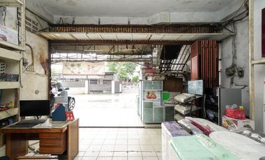 Rumah Tanah Luas 11 Menit ke Gerbang Tol Bintara Hadap Selatan J-40142