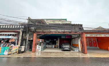 Rumah Tanah Luas 11 Menit ke Gerbang Tol Bintara Hadap Selatan J-40142