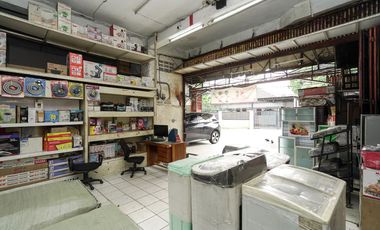 Rumah Tanah Luas 11 Menit ke Gerbang Tol Bintara Hadap Selatan J-40142