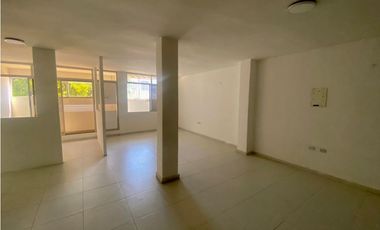 SE ARRIENDA LOCAL COMERCIAL SOBRE LA 5TA AVENIDA, SANTA MARTA