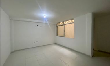 SE ARRIENDA LOCAL COMERCIAL SOBRE LA 5TA AVENIDA, SANTA MARTA