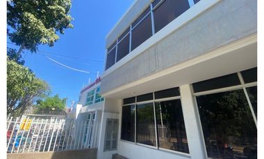 SE ARRIENDA LOCAL COMERCIAL SOBRE LA 5TA AVENIDA, SANTA MARTA