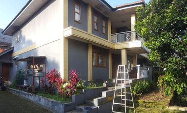 Dijual Cepat Tanah Luas Dgn 5 Bangunan Rumah Pinggir Jalan Parongpong Ciwaruga Samping Setiabudi Regency