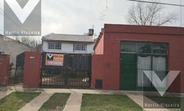 Casa en Gral Rodríguez en lote propio de 11.5 mts de frente por 36.3 de fondo. IDEAL 2 FAMILIAS