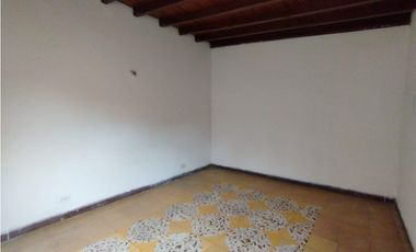 Edificio Comercial en Arriendo Medellín Sector Laureles