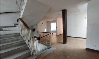 Edificio Comercial en Arriendo Medellín Sector Laureles