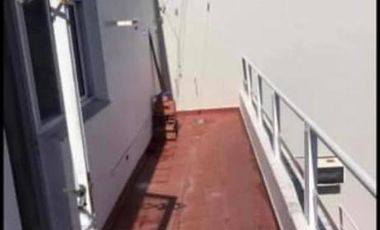 Departamento 4 ambientes con balcón en Rivadavia y Corrientes