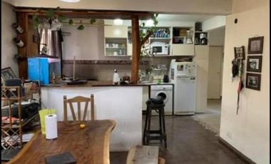Departamento 4 ambientes con balcón en Rivadavia y Corrientes