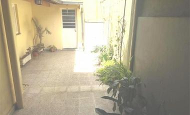 Casa de 3 amb. sobre lote propio.
