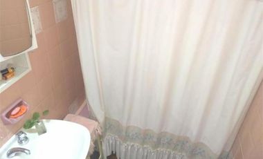 Casa de 3 amb. sobre lote propio.