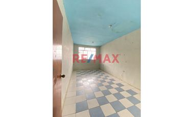 🏡✨ ¡Oportunidad única en Sullana! Propiedad en esquina con gran potencial comercial y residencial  

Descubre esta espaciosa y versátil casa de DOS