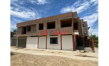 🏡✨ ¡Oportunidad única en Sullana! Propiedad en esquina con gran potencial comercial y residencial  

Descubre esta espaciosa y versátil casa de DOS